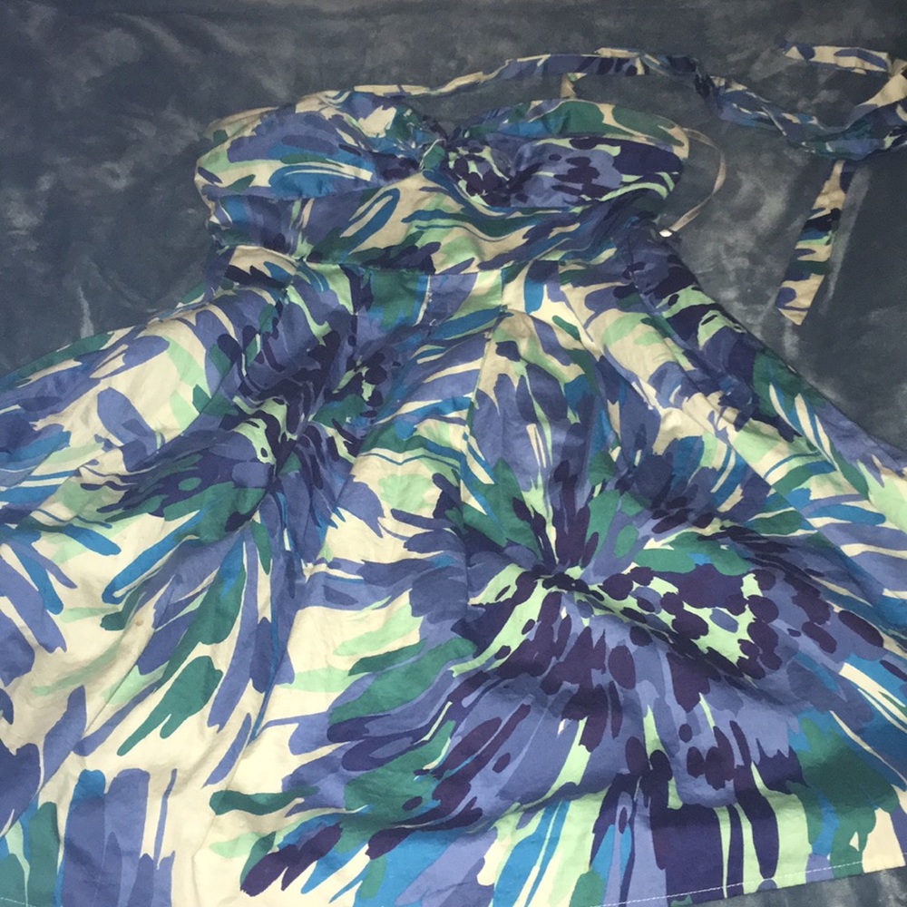 STRAPLESS/BACKLESS PRINTED DRESS